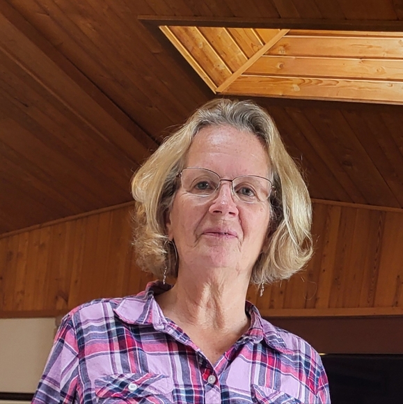 Meet your Posher, Barb - Picture 1 of 1